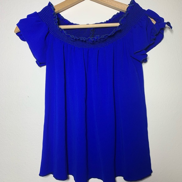 Vivace Tops - HP 🎉🎉🎉 •Vivace• Bright Blue Off Shoulder Top